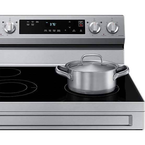  Samsung 30-inch Freestanding Electric Range with WI-FI NE63A6111SS/AA IMAGE 9