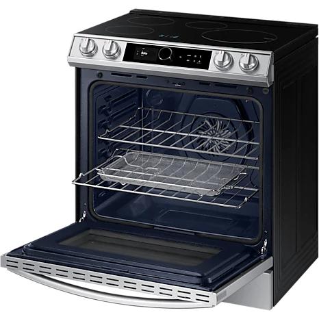  Samsung 30-inch Slide-in Electric Induction Range with WI-FI Connect NE63T8911SS/AA IMAGE 10