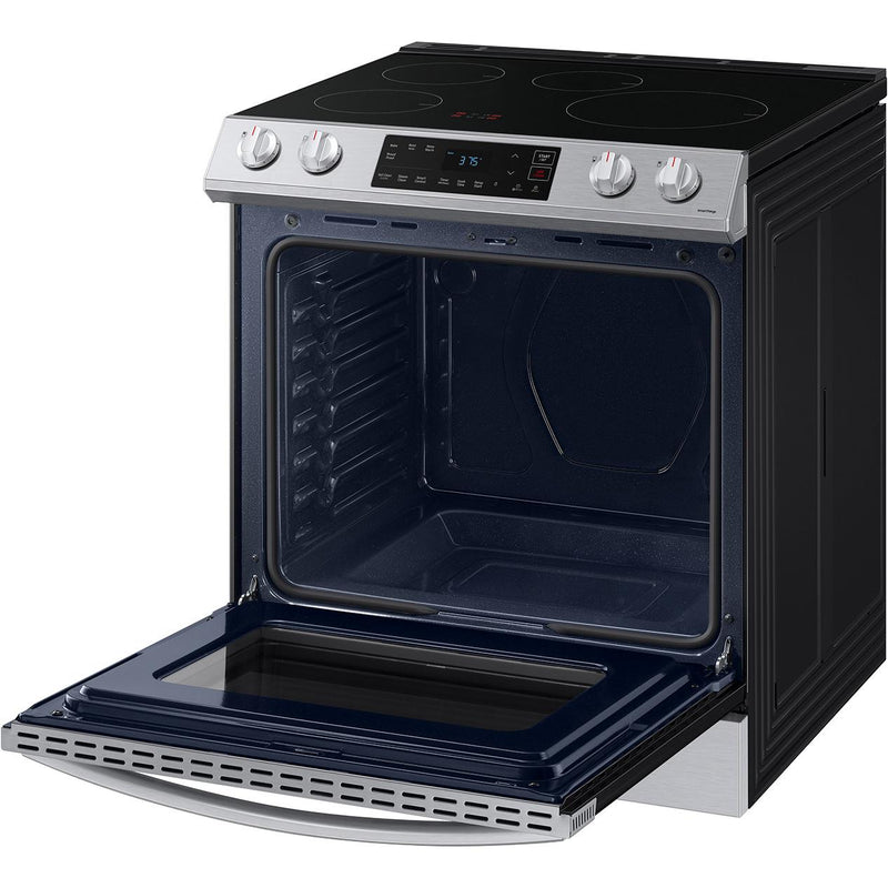  Samsung 30-inch Slide-in Induction/Electric Range with Self-Cleaning Oven NE63B8211SS/AA IMAGE 4